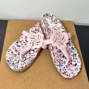 Sam & Libby Floral Pink Sandals Size 8 Cutout Design Flip Flops Beach Summer